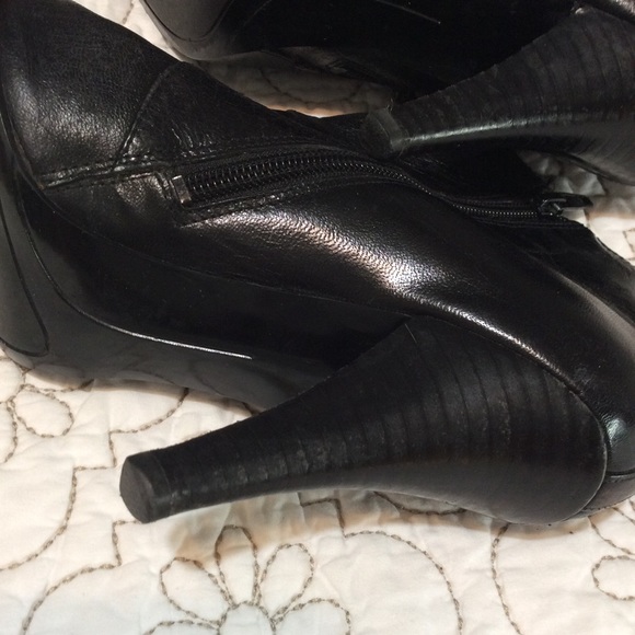 Nine West Leather Boots - Picture 5 of 10